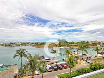 Departamento en Venta en Cancún en SLS Marina Beach Puerto Cancún con Terraza