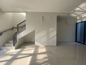 Rumah 2 Lantai Bagus Siap Huni di Discovery Amore Bintaro Sektor 9