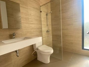 Rumah 2 Lantai Bagus Siap Huni di Discovery Amore Bintaro Sektor 9