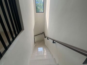Rumah 2 Lantai Bagus Siap Huni di Discovery Amore Bintaro Sektor 9