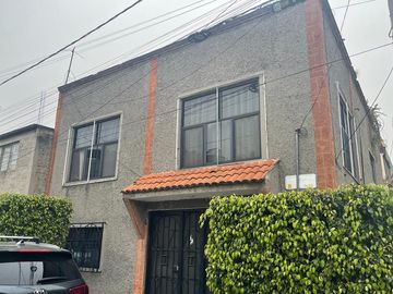 Casa en Venta, Ampl. Cd. Lago, Nezahualcóyotl, Edo. de Méx.