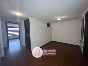 CASA DE 6 DORMITORIOS en venta, Sector Totoracocha C1070