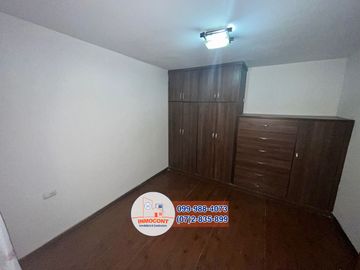 CASA DE 6 DORMITORIOS en venta, Sector Totoracocha C1070
