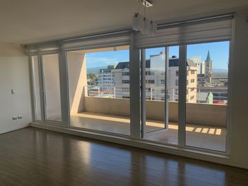 Excelente departamento central en venta
