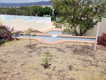 venta casa en juriquilla con alberca departamento independiente