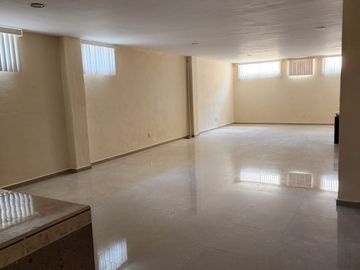 venta casa en juriquilla con alberca departamento independiente
