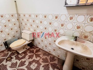 Se Vende Departamento En Breña A 1 Cuadra De Av.Alfonso Ugarte(Estacion España Del Metropolitano)