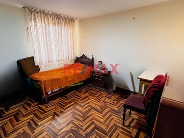 Se Vende Departamento En Breña A 1 Cuadra De Av.Alfonso Ugarte(Estacion España Del Metropolitano)