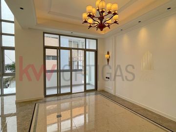 Brand New European Style Townhouses in San Juan City for Sale