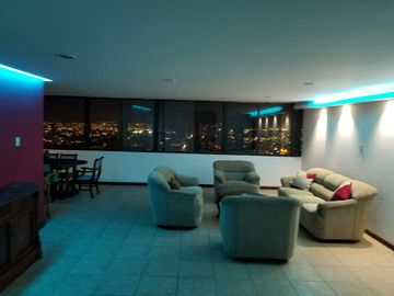 Alquiler departamento amoblado, San Francisco 300, General Cordoba y Av. 9 de octubre, cerca del Malecón 2000