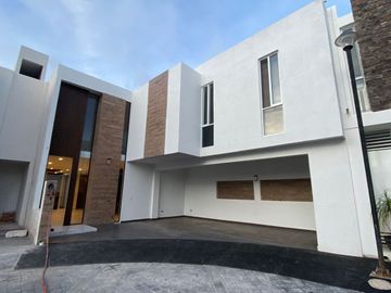 PREVENTA CASA AL NORTE BOSQUE REAL AGUASCALIENTES