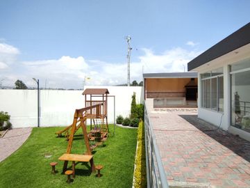 CALDERÓN VENDO CASAS VIP A ESTRENAR