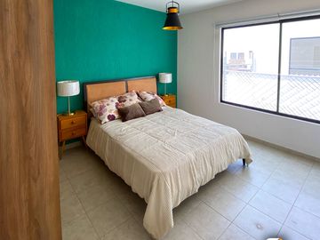 INCREIBLE Y ESPACIOSA CASA MUY CERCA DE ZONA INDUSTRIAL.