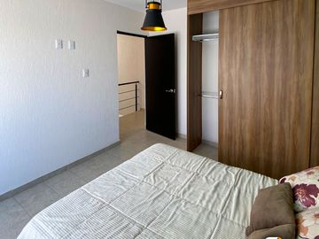 INCREIBLE Y ESPACIOSA CASA MUY CERCA DE ZONA INDUSTRIAL.