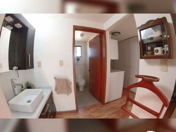 Casa con Alberca y Jacuzzi en Perfectas Condiciones en Av,Himalaya Dentro de Privada segura y silenciosa