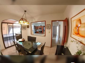 Casa con Alberca y Jacuzzi en Perfectas Condiciones en Av,Himalaya Dentro de Privada segura y silenciosa