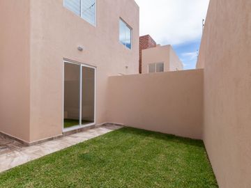 Casa en Venta con alberca de 3 recamaras a 15 minutos de Cuernavaca, en Emiliano Zapata Morelos