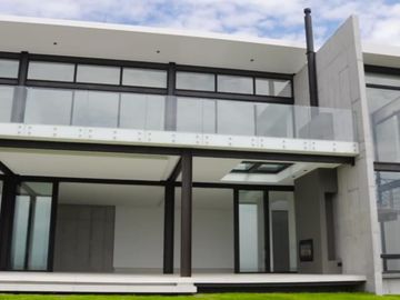 Casa de venta en Conjunto Pacho Salas, Tumbaco, Cumbayá.