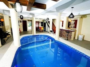 11BR House and Lot For Sale  at Tagaytay Hotel Lake Cavite