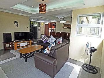 11BR House and Lot For Sale  at Tagaytay Hotel Lake Cavite