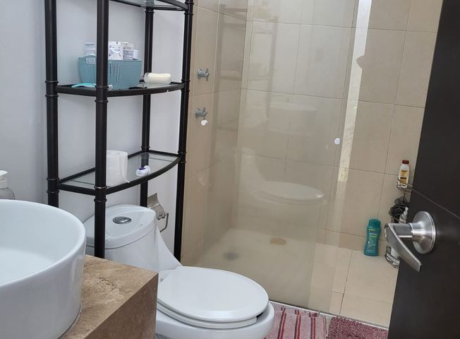 Foto RENTO CASA AMUEBLADA EN MANZANARES SANTA FE, JURIQUILLA, QUERETARO