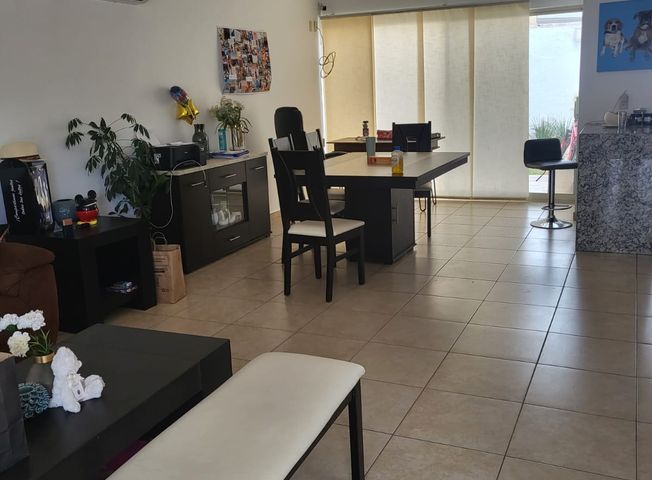Foto RENTO CASA AMUEBLADA EN MANZANARES SANTA FE, JURIQUILLA, QUERETARO