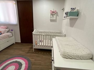 CASA EN VENTA PARQUE NUEVO LEÓN LOMAS DE ANGELÓPOLIS, CERCA DE PLAZAS COMERCIALES SUPERMERCADOS Y ESCUELAS, A UNOS METROS DE NUEVO CHEDRAUI SELECT
