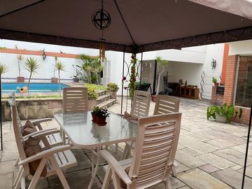 VENTA DE LINDA CASA EN LA AURORA