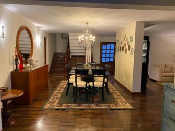 VENTA DE LINDA CASA EN LA AURORA