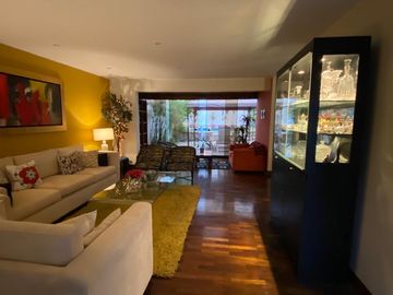 VENTA DE LINDA CASA EN LA AURORA