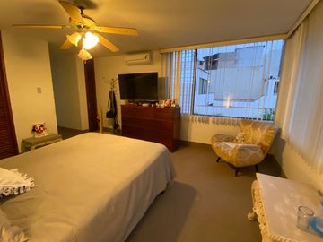 VENTA DE LINDA CASA EN LA AURORA