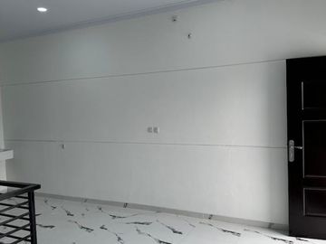 Dijual Rumah Baru 3 Lantai, Kondisi Hampir Jadi (Ready Agustus 2024), Lokasi Strategis Tanjung Duren Jakarta Barat
