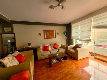EN VENTA DEPARTAMENTO 2DO PISO ( 134 M2) ALT. 2 CDRAS. AV. CARAPONGO, LURIGANCHO