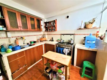 EN VENTA DEPARTAMENTO 2DO PISO ( 134 M2) ALT. 2 CDRAS. AV. CARAPONGO, LURIGANCHO