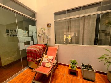 EN VENTA DEPARTAMENTO 2DO PISO ( 134 M2) ALT. 2 CDRAS. AV. CARAPONGO, LURIGANCHO