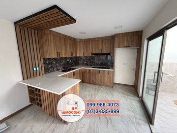 MODERNO PROYECTO VIP DE VENTA, Sector Molipamba C1301
