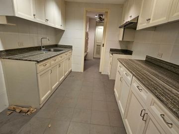 MCL-FOR SALE: 2 Bedroom Unit in The Renaissance, Makati
