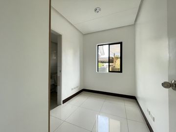 Brand New RFO 3-Bedroom Single Detached House and Lot for sale at The Parkplace Village in Imus Cavite
