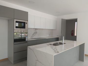 VENTA DEPARTAMENTO POR ESTRENAR CUMBAYA