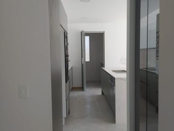 VENTA DEPARTAMENTO POR ESTRENAR CUMBAYA