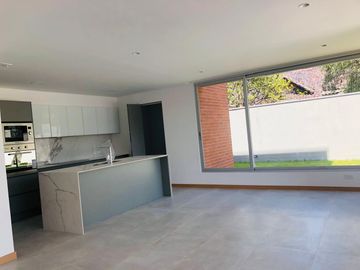 VENTA DEPARTAMENTO POR ESTRENAR CUMBAYA