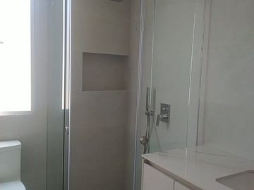 VENTA DEPARTAMENTO POR ESTRENAR CUMBAYA