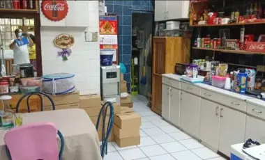 Mix-Use Residential House with office, 3 floors 7 bedrooms, 3 BR
