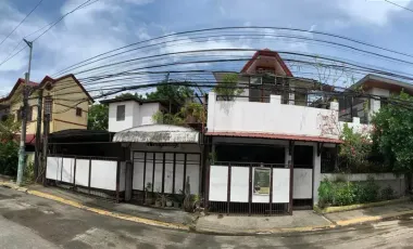 Mix-Use Residential House with office, 3 floors 7 bedrooms, 3 BR