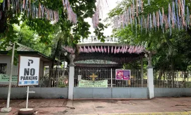 Mix-Use Residential House with office, 3 floors 7 bedrooms, 3 BR