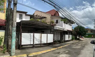 Mix-Use Residential House with office, 3 floors 7 bedrooms, 3 BR
