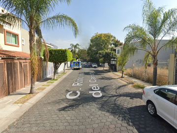 REMATE B. DE CASA EN REAL DE VALDEPEÑAS ZAPOPAN JALISCO.