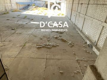 AMPLIA BODEGA EN VENTA EN RANCHO SECO