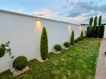 SE VENDE MODERNA CASA DE UNA SOLA PLANTA