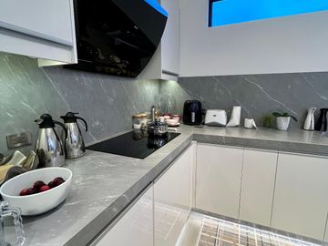SE VENDE MODERNA CASA DE UNA SOLA PLANTA